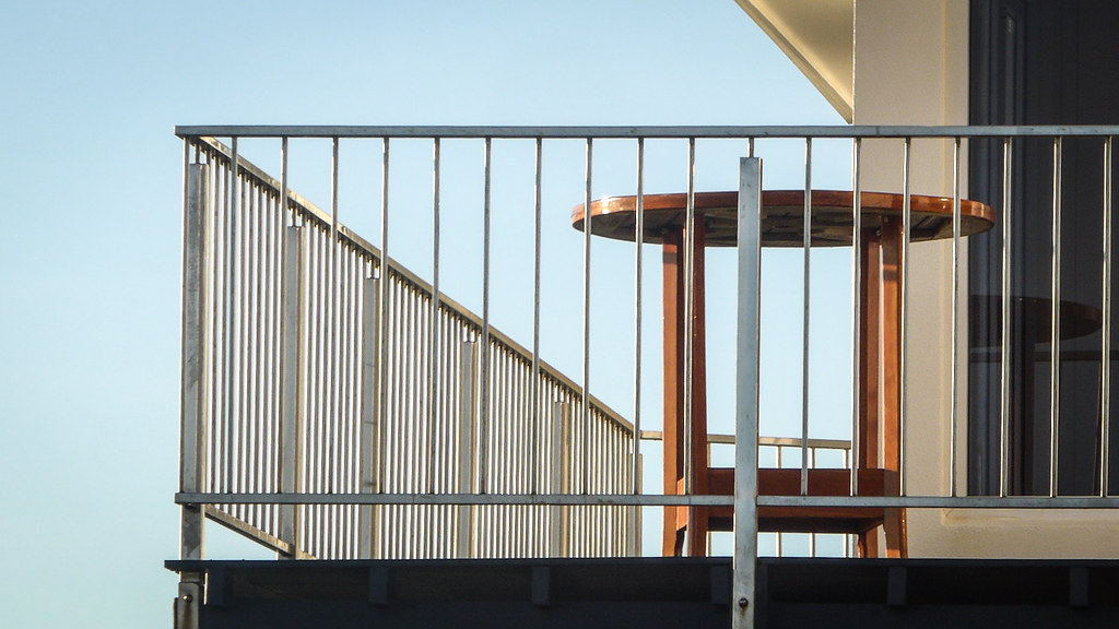 balcony railing table